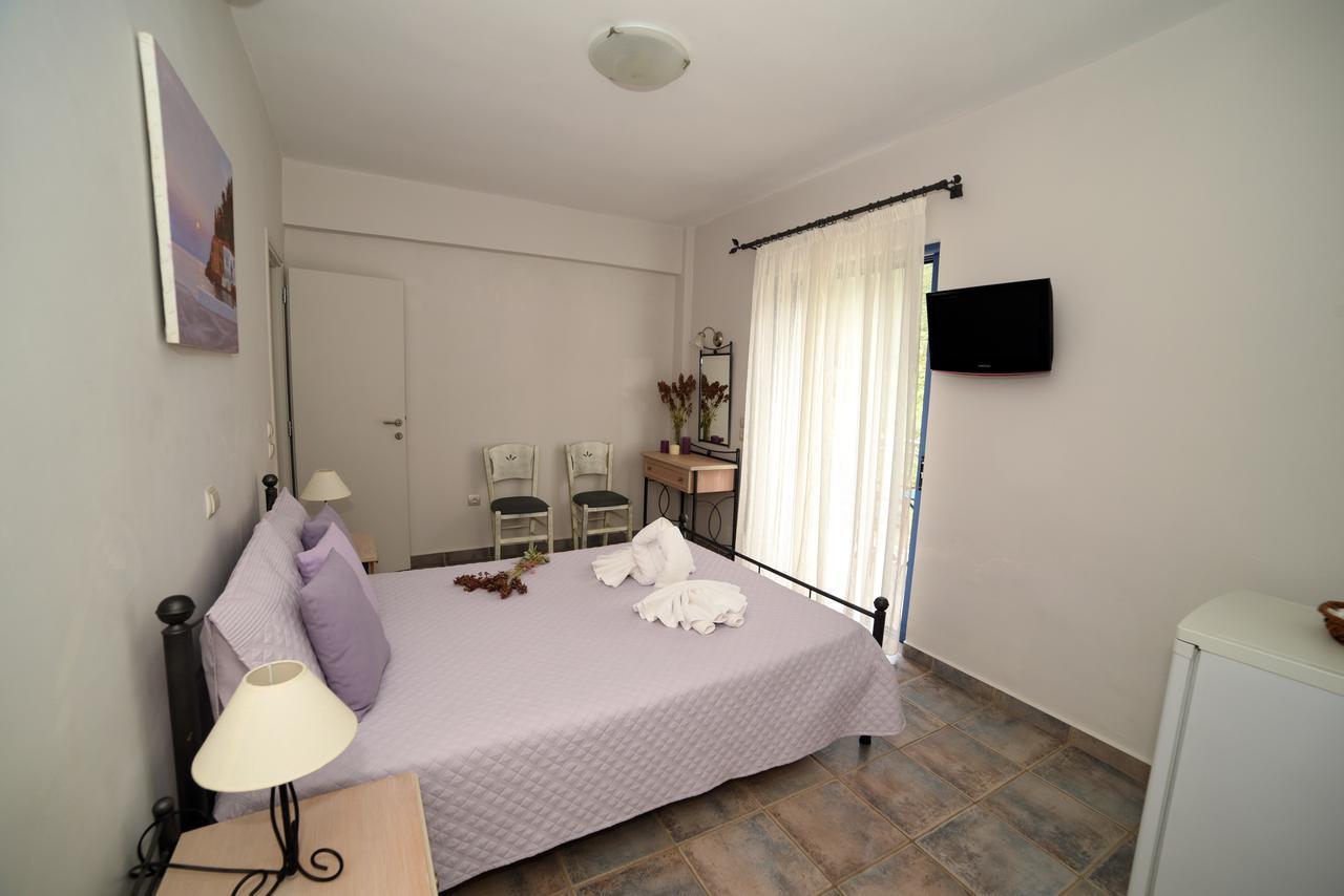 Avra Hotel Kyparíssion エクステリア 写真