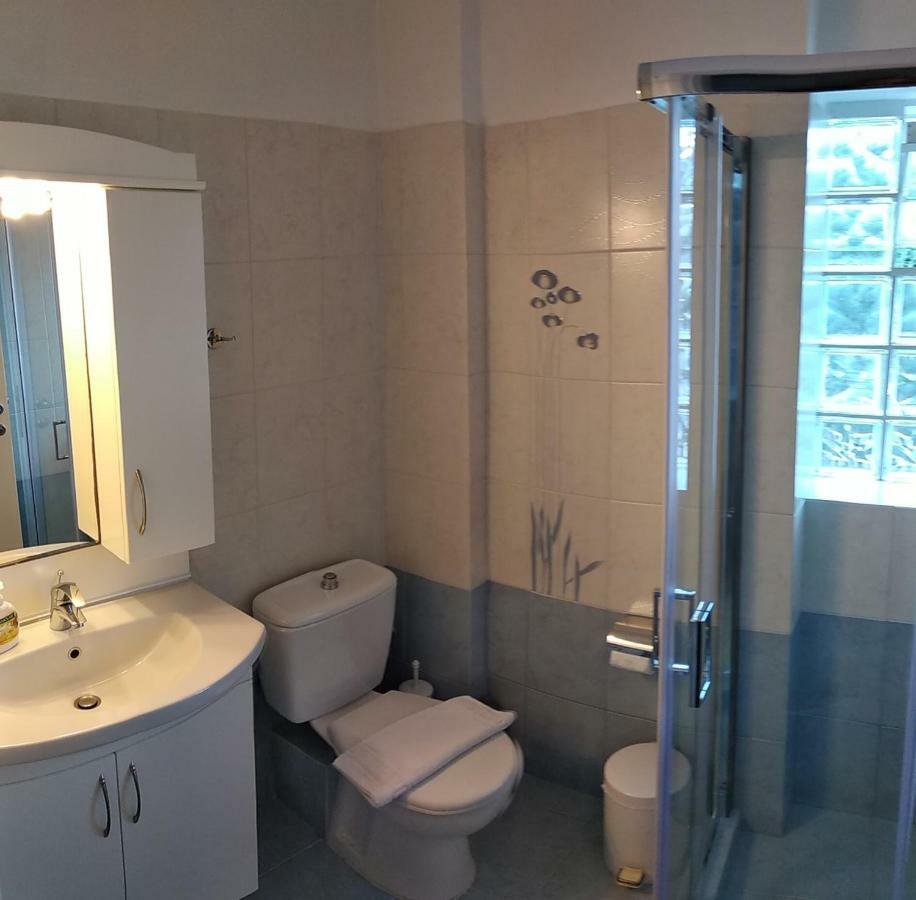 Avra Hotel Kyparíssion エクステリア 写真